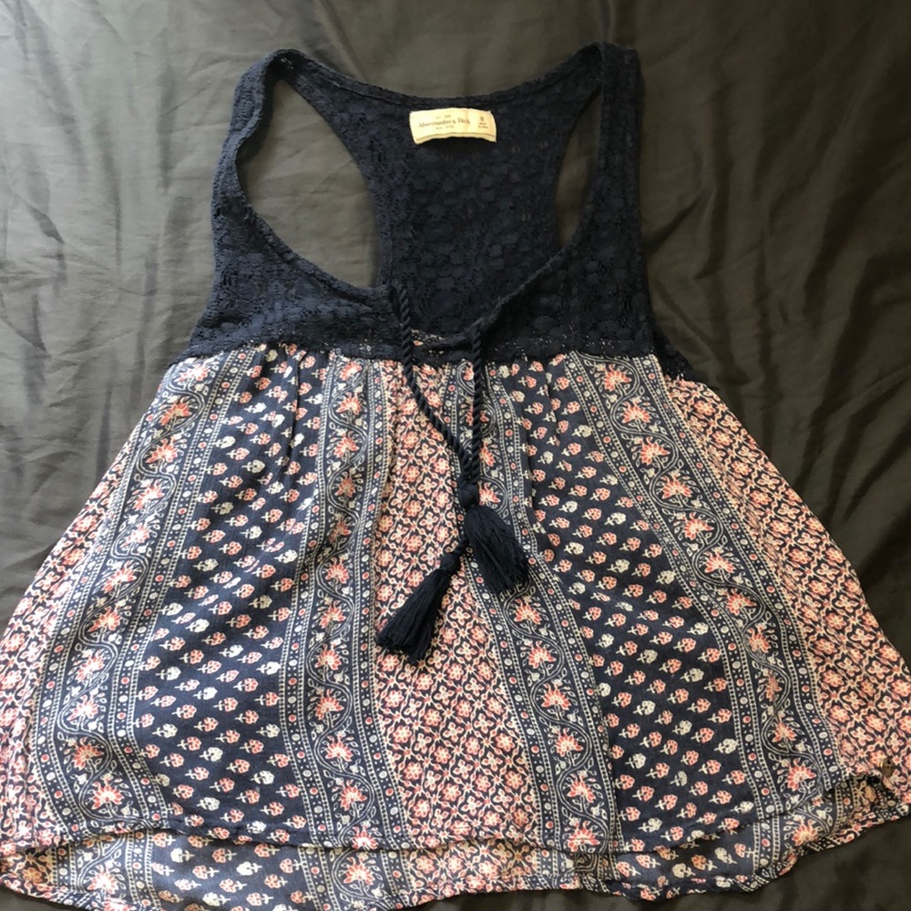 ABERCROMBIE AND FINCH Summer flowy tank top